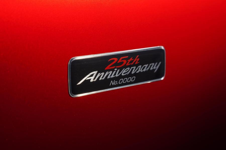  Mazda MX-5 Miata 25th Anniversary Edition 2014 года  (фото 14 из 35)